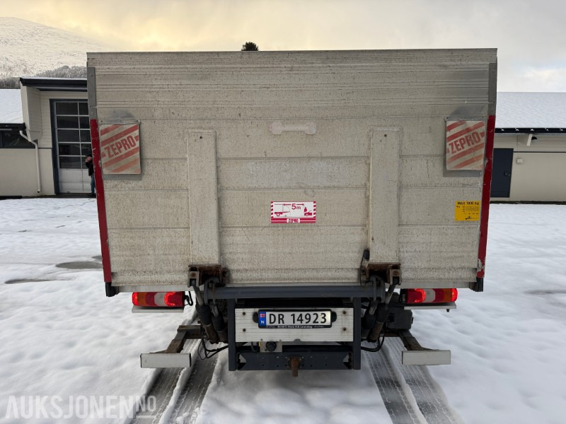 2016 Mercedes-Benz Atego 816 planbil med Zepro løftelem - C1 førarkort - Eu godkjent - Lastbil med lad: billede 4 2016 Mercedes-Benz Atego 816 planbil med Zepro løftelem - C1 førarkort - Eu godkjent - Lastbil med lad: billede 4
