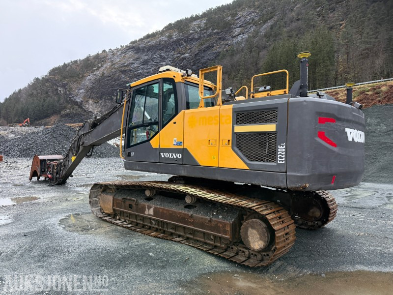 2016 Volvo EC220EL gravemaskin - sentralsmøring - Gjerstad hurtigfeste - Rototilt tiltrotator - Leica GPS - Gravemaskine: billede 3 2016 Volvo EC220EL gravemaskin - sentralsmøring - Gjerstad hurtigfeste - Rototilt tiltrotator - Leica GPS - Gravemaskine: billede 3