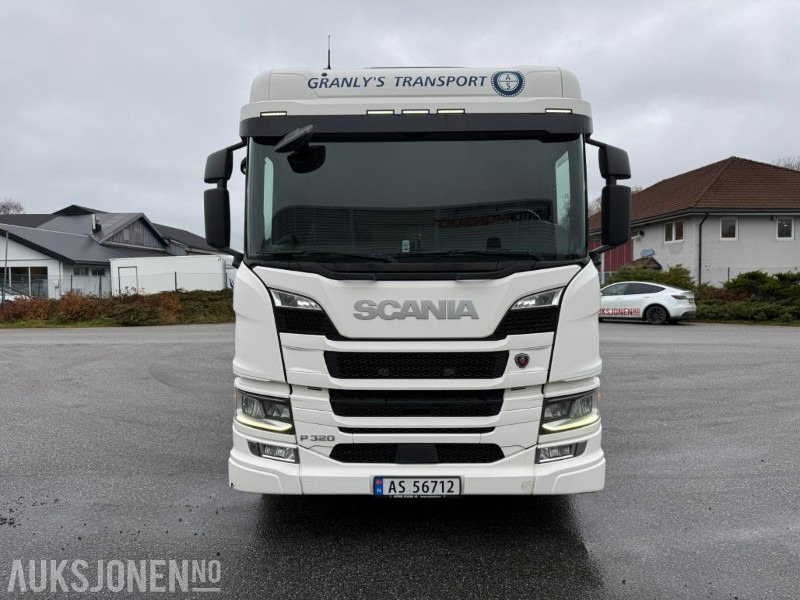 2018 Scania P 320 KRANBIL M/PLAN HIAB XS099 KRAN SERVICEHISTORIKK. - Lastbil med kran: billede 3 2018 Scania P 320 KRANBIL M/PLAN HIAB XS099 KRAN SERVICEHISTORIKK. - Lastbil med kran: billede 3