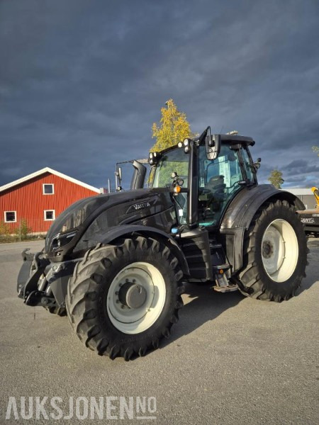 2021 Valtra T254 traktor 4X4, FRONTHYDRAULIKK, VENDBAR FØRERPLASS - Traktor: billede 1 2021 Valtra T254 traktor 4X4, FRONTHYDRAULIKK, VENDBAR FØRERPLASS - Traktor: billede 1