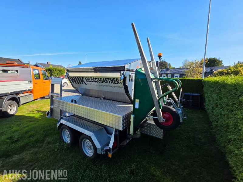 2024 Brian James Trailers A-Type asfalthenger med 2021 Svepac F 90A vibroplate 2.9kW, 2022 Honda EU22i strømaggregat og utstyr - Bygningsudstyr: billede 3 2024 Brian James Trailers A-Type asfalthenger med 2021 Svepac F 90A vibroplate 2.9kW, 2022 Honda EU22i strømaggregat og utstyr - Bygningsudstyr: billede 3
