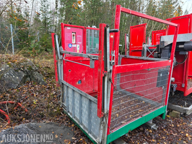 Bøcker byggeplassheiser 5 stk inklusive master og fester - Bygningsudstyr: billede 2 Bøcker byggeplassheiser 5 stk inklusive master og fester - Bygningsudstyr: billede 2