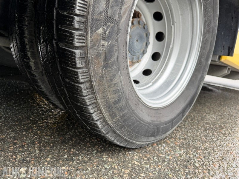 Brandbil Iveco Daily 70C18 Bergingsbil – 2023-modell - bare gått 98 182 km: billede 9