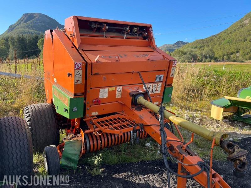 1999 Gallignani 3200 Rundballepresse selges som reparasjons objekt - Landbrugsmaskine: billede 1 1999 Gallignani 3200 Rundballepresse selges som reparasjons objekt - Landbrugsmaskine: billede 1