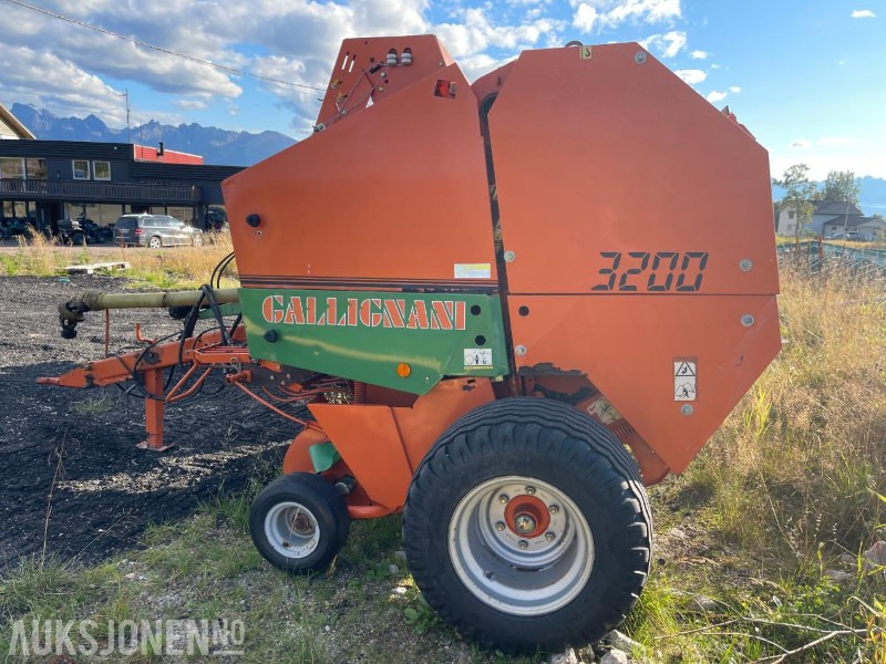 1999 Gallignani 3200 Rundballepresse selges som reparasjons objekt - Landbrugsmaskine: billede 4 1999 Gallignani 3200 Rundballepresse selges som reparasjons objekt - Landbrugsmaskine: billede 4