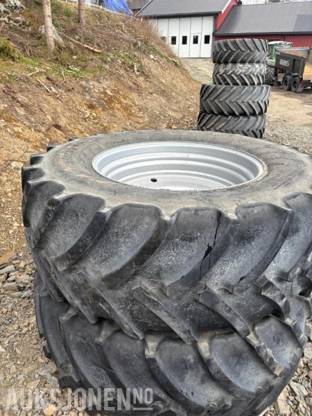 2016 Komplette traktordekk til Fendt 724 Mitas - Landbrugsmaskine: billede 5 2016 Komplette traktordekk til Fendt 724 Mitas - Landbrugsmaskine: billede 5