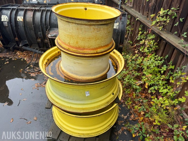 Felgsett til John Deere – AL118455 og AL174627 - Landbrugsmaskine: billede 1 Felgsett til John Deere – AL118455 og AL174627 - Landbrugsmaskine: billede 1