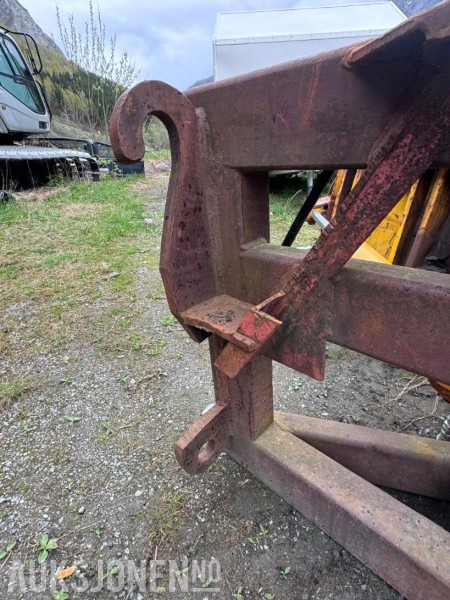 Hydraulisk Brøyteskjær til traktor og hjullaster - bredde 2720 mm - Volvo BM og Triangelfeste - Landbrugsmaskine: billede 5 Hydraulisk Brøyteskjær til traktor og hjullaster - bredde 2720 mm - Volvo BM og Triangelfeste - Landbrugsmaskine: billede 5