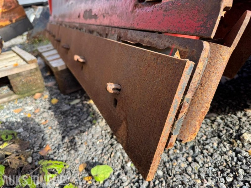 Landbrugsmaskine Tokvam UT490 - 180° hydraulisk svingbar U-plog med 4,9 m arbeidsbredde: billede 8