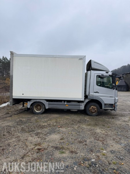 2008 Mercedes-Benz Atego 822 Servicebil / Verkstedvogn m/ Palfinger kran og verkstedinnredning - Lastbil: billede 4 2008 Mercedes-Benz Atego 822 Servicebil / Verkstedvogn m/ Palfinger kran og verkstedinnredning - Lastbil: billede 4