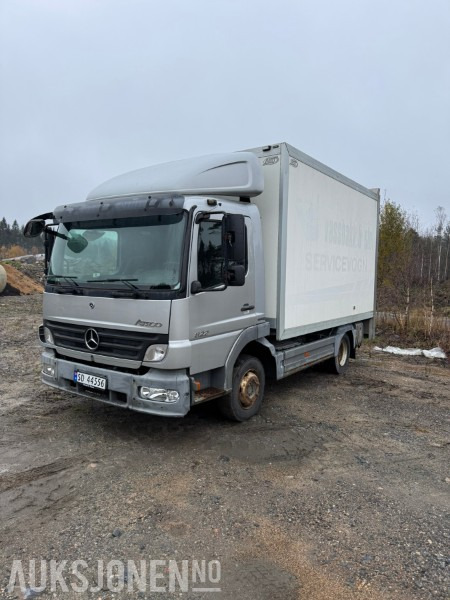 2008 Mercedes-Benz Atego 822 Servicebil / Verkstedvogn m/ Palfinger kran og verkstedinnredning - Lastbil: billede 1 2008 Mercedes-Benz Atego 822 Servicebil / Verkstedvogn m/ Palfinger kran og verkstedinnredning - Lastbil: billede 1