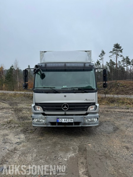 2008 Mercedes-Benz Atego 822 Servicebil / Verkstedvogn m/ Palfinger kran og verkstedinnredning - Lastbil: billede 2 2008 Mercedes-Benz Atego 822 Servicebil / Verkstedvogn m/ Palfinger kran og verkstedinnredning - Lastbil: billede 2