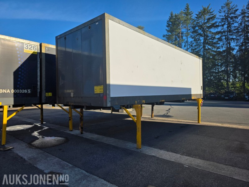 2019 Vekselflak 782 KLASSE C NS-EN 284 - tilrettelagt for jernbanetransport - Lastbil: billede 1 2019 Vekselflak 782 KLASSE C NS-EN 284 - tilrettelagt for jernbanetransport - Lastbil: billede 1