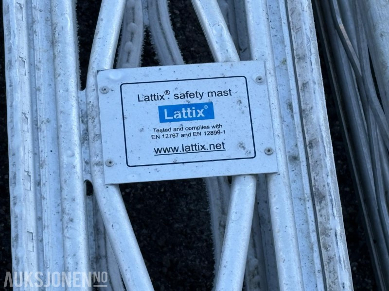 Bygningsudstyr Lattix sikkerhetsmaster 2 stk med 2 stk betongsokler: billede 7 Bygningsudstyr Lattix sikkerhetsmaster 2 stk med 2 stk betongsokler: billede 7