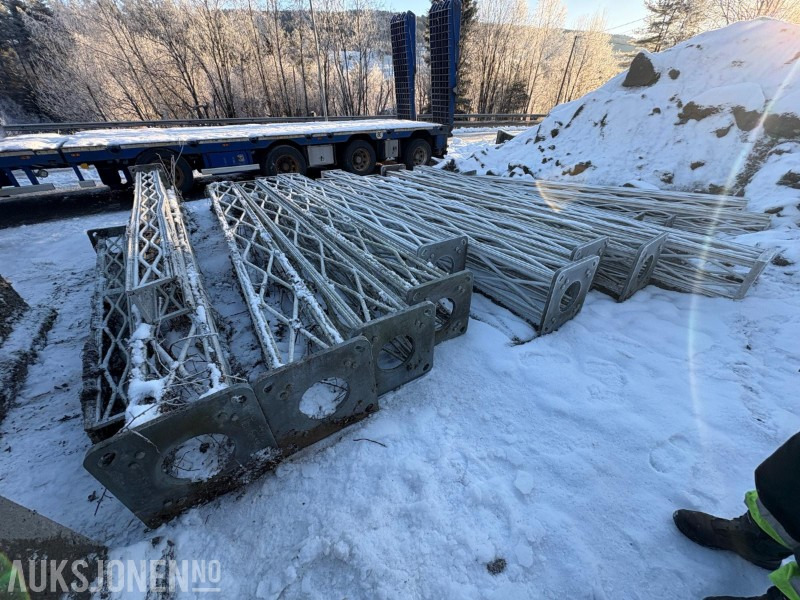 Bygningsudstyr Lattix sikkerhetsmaster 2 stk med 2 stk betongsokler: billede 6 Bygningsudstyr Lattix sikkerhetsmaster 2 stk med 2 stk betongsokler: billede 6