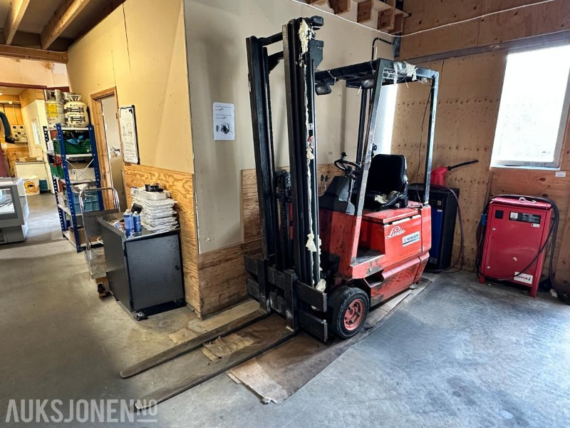 1993 Linde E15 Elektrisk Gaffeltruck - Materialehåndteringsudstyr: billede 1 1993 Linde E15 Elektrisk Gaffeltruck - Materialehåndteringsudstyr: billede 1