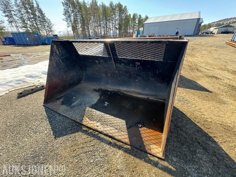 2000 UFO Hjullasterskuff - Udstyr for Entreprenørmaskin: billede 1 2000 UFO Hjullasterskuff - Udstyr for Entreprenørmaskin: billede 1