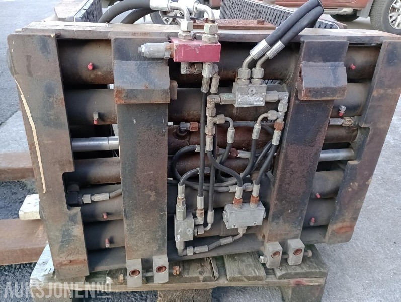 2002 E.L.M Hydralisk Klemaggregat - Udstyr for Entreprenørmaskin: billede 2 2002 E.L.M Hydralisk Klemaggregat - Udstyr for Entreprenørmaskin: billede 2