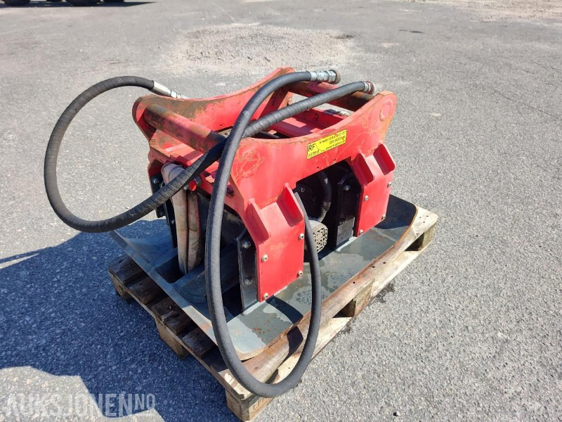 2016 RF vibroplate for gravemaskin S70 510kg - Udstyr for Entreprenørmaskin: billede 1 2016 RF vibroplate for gravemaskin S70 510kg - Udstyr for Entreprenørmaskin: billede 1