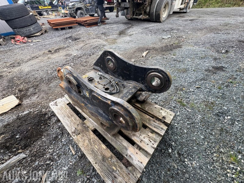 2018 Klepp Mek hurtigfeste KM80-D - Udstyr for Entreprenørmaskin: billede 3 2018 Klepp Mek hurtigfeste KM80-D - Udstyr for Entreprenørmaskin: billede 3