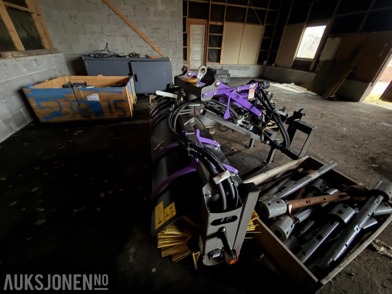 2024 Holms SL200 Kost med styring - Udstyr for Entreprenørmaskin: billede 2 2024 Holms SL200 Kost med styring - Udstyr for Entreprenørmaskin: billede 2