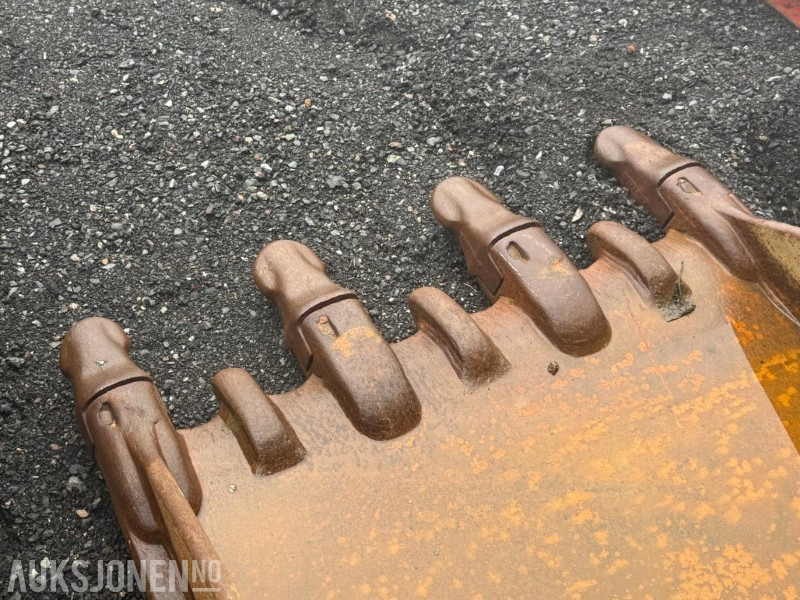 Gjerstad Graveskuffe med utskiftbare tenner - Udstyr for Entreprenørmaskin: billede 5 Gjerstad Graveskuffe med utskiftbare tenner - Udstyr for Entreprenørmaskin: billede 5