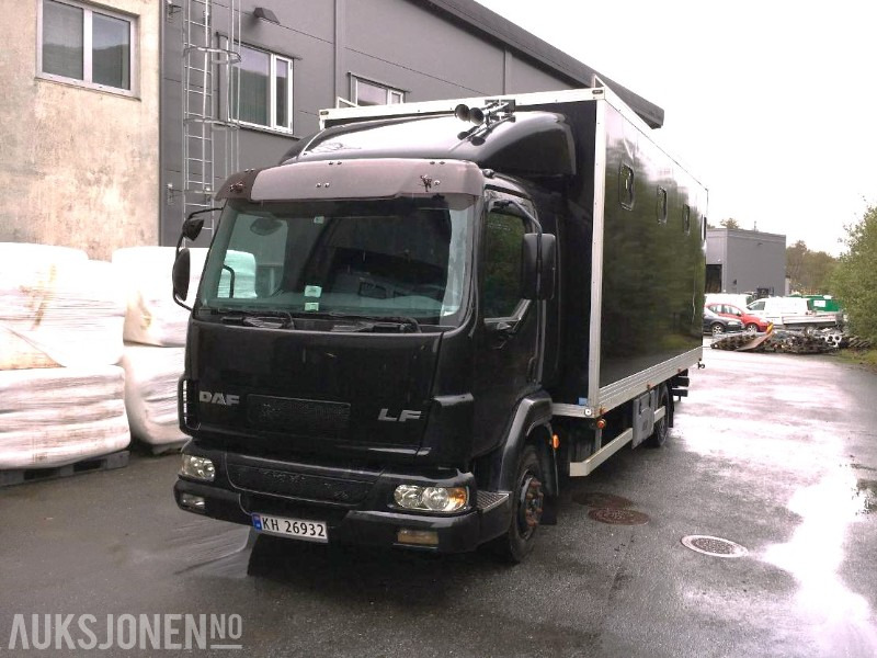 2004 DAF LF 45.220 - Hestebil / Transportbil, 202552km - Utility/ Speciel maskine: billede 1 2004 DAF LF 45.220 - Hestebil / Transportbil, 202552km - Utility/ Speciel maskine: billede 1