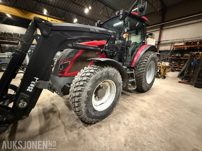 Valtra A104 m Laster, skuffe og pallegaffel - Traktor: billede 2 Valtra A104 m Laster, skuffe og pallegaffel - Traktor: billede 2