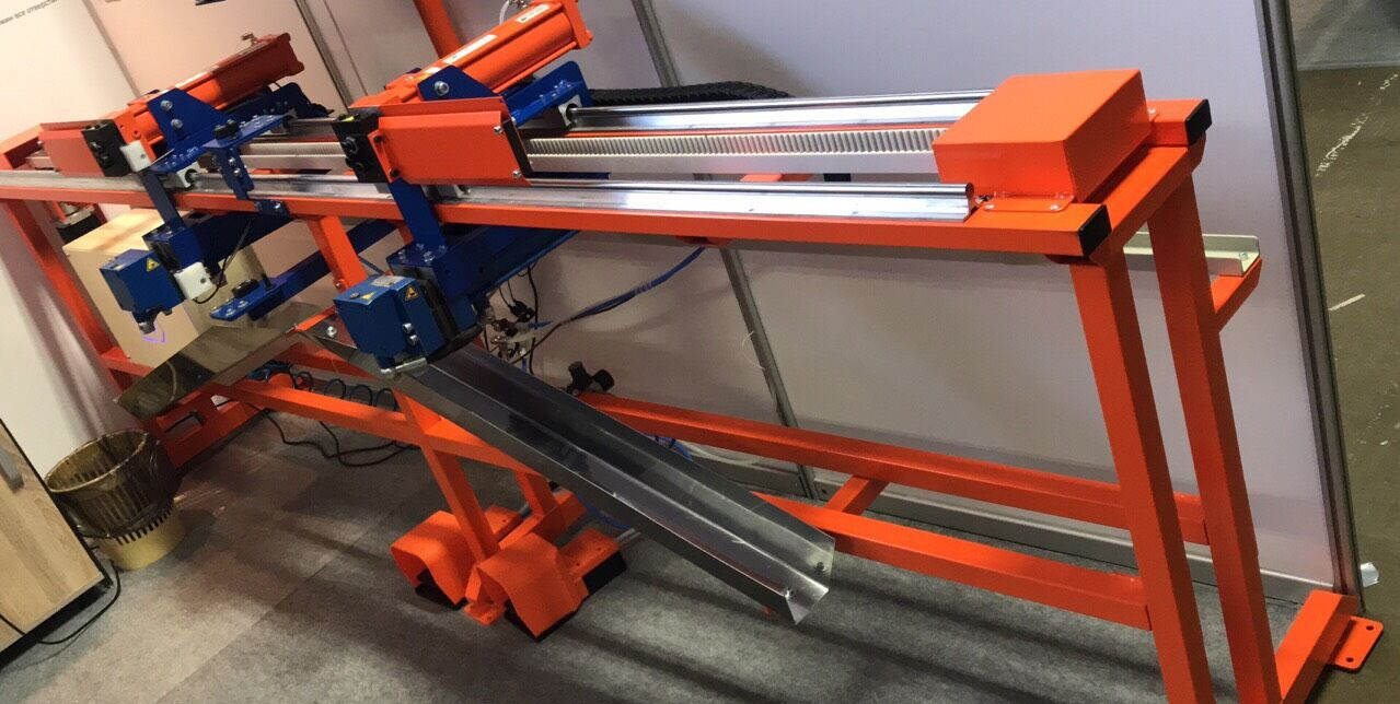 Wise Service Automatic double-headed guillotine WSG3 - Maskine: billede 5 Wise Service Automatic double-headed guillotine WSG3 - Maskine: billede 5