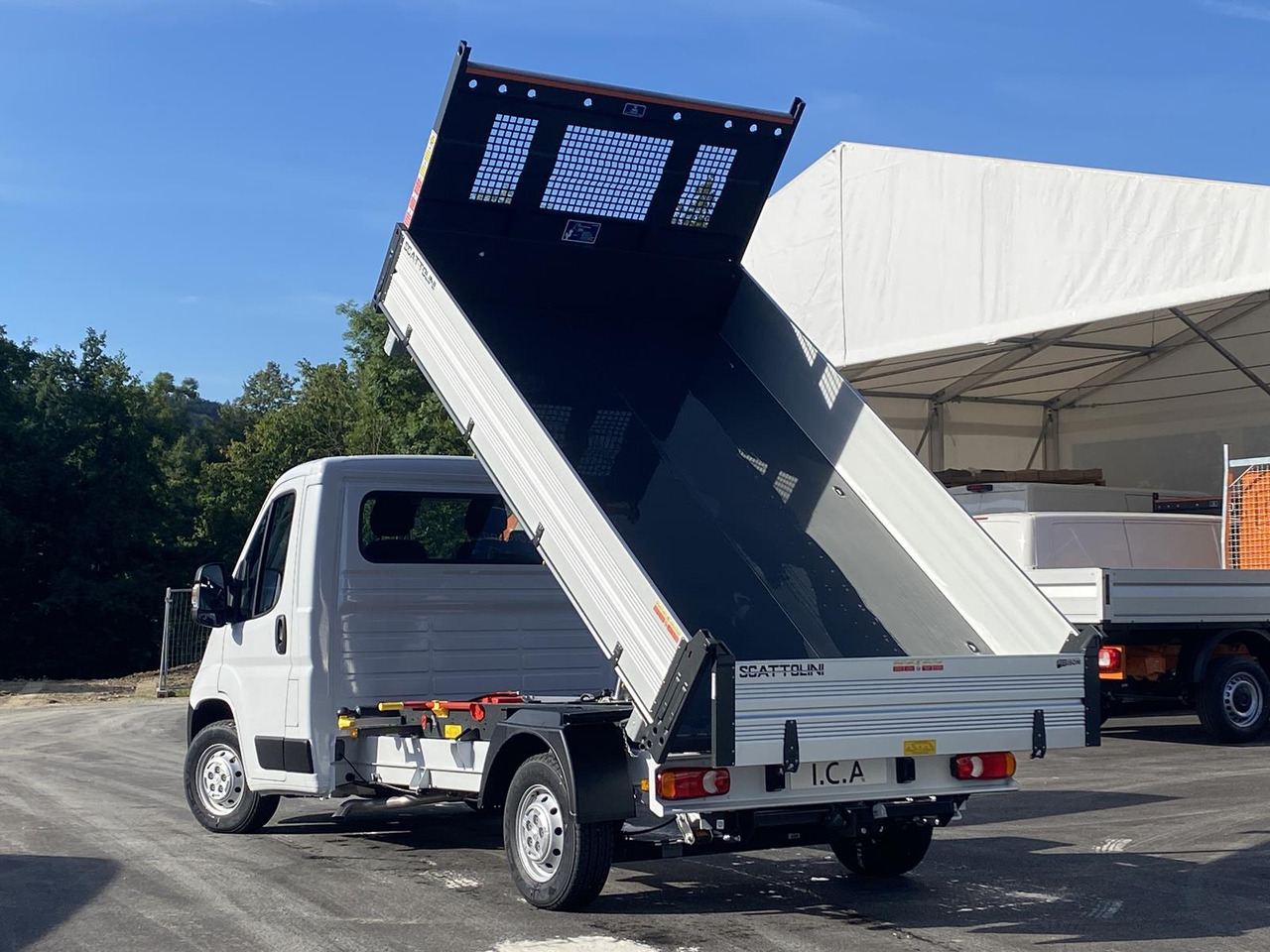 CITROEN ALTES MODELL JUMPER L3 1+2 165PS | SCATTOLINI DREISEITENKIPPER - Ladbil med tip: billede 4 CITROEN ALTES MODELL JUMPER L3 1+2 165PS | SCATTOLINI DREISEITENKIPPER - Ladbil med tip: billede 4