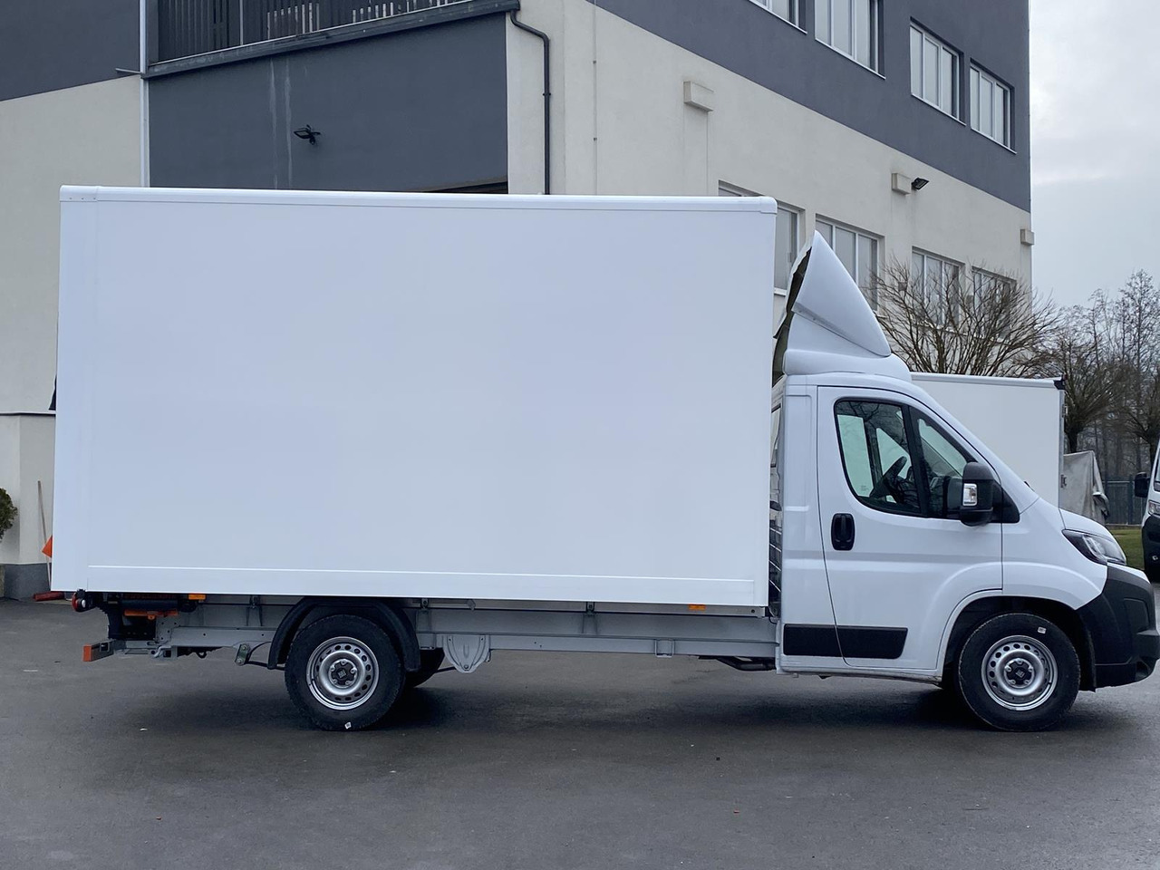 FIAT DUCATO L4 1+2, 180PS, 2.2L | ALU-BOX 4200mm + LADERAMPE + LAGER - Varebil med kasse: billede 2 FIAT DUCATO L4 1+2, 180PS, 2.2L | ALU-BOX 4200mm + LADERAMPE + LAGER - Varebil med kasse: billede 2