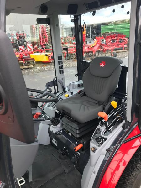 Massey Ferguson MF 1735 M HC - Minitraktor: billede 5 Massey Ferguson MF 1735 M HC - Minitraktor: billede 5