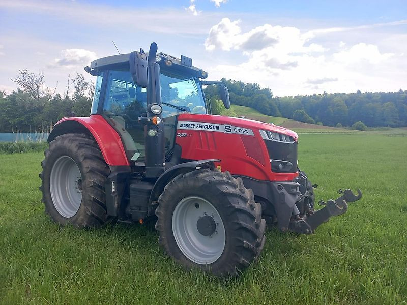 Massey Ferguson MF 6714 S Dyna-VT - Traktor: billede 1 Massey Ferguson MF 6714 S Dyna-VT - Traktor: billede 1