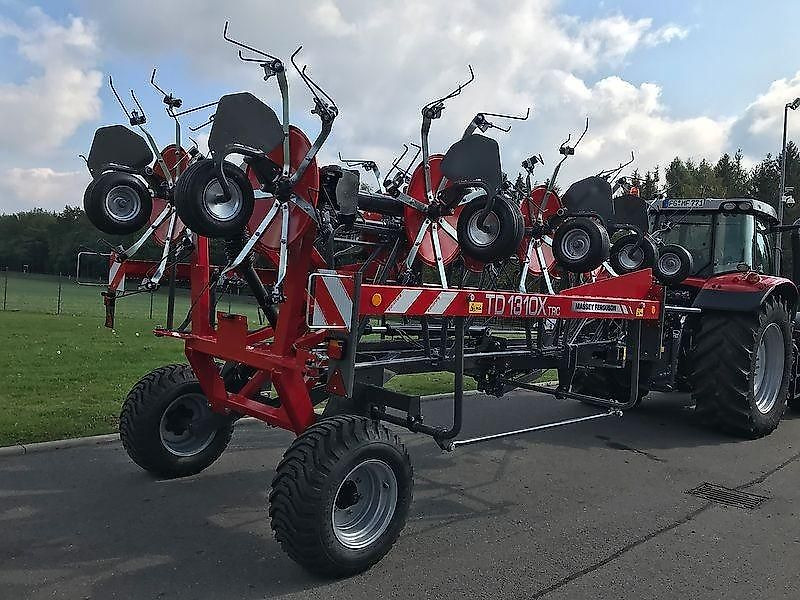 Massey Ferguson MF TD 1310 X TRC / Lotus 1250 Profi - Høvender: billede 2 Massey Ferguson MF TD 1310 X TRC / Lotus 1250 Profi - Høvender: billede 2