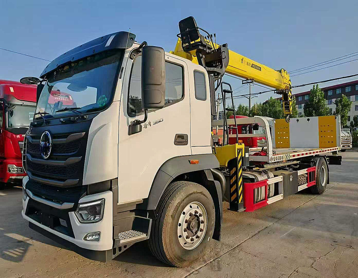 Chinese Brand Wholesale Grúa montada en camión SINOTRUK HOWO ISUZU FAW 6 Ton 8 Ton 10 Ton 12 Ton 14 Ton 16 Ton Boom All Size Truck Mounted Crane With Telescopic Boom All Size( Customized) - Kran: billede 5 Chinese Brand Wholesale Grúa montada en camión SINOTRUK HOWO ISUZU FAW 6 Ton 8 Ton 10 Ton 12 Ton 14 Ton 16 Ton Boom All Size Truck Mounted Crane With Telescopic Boom All Size( Customized) - Kran: billede 5