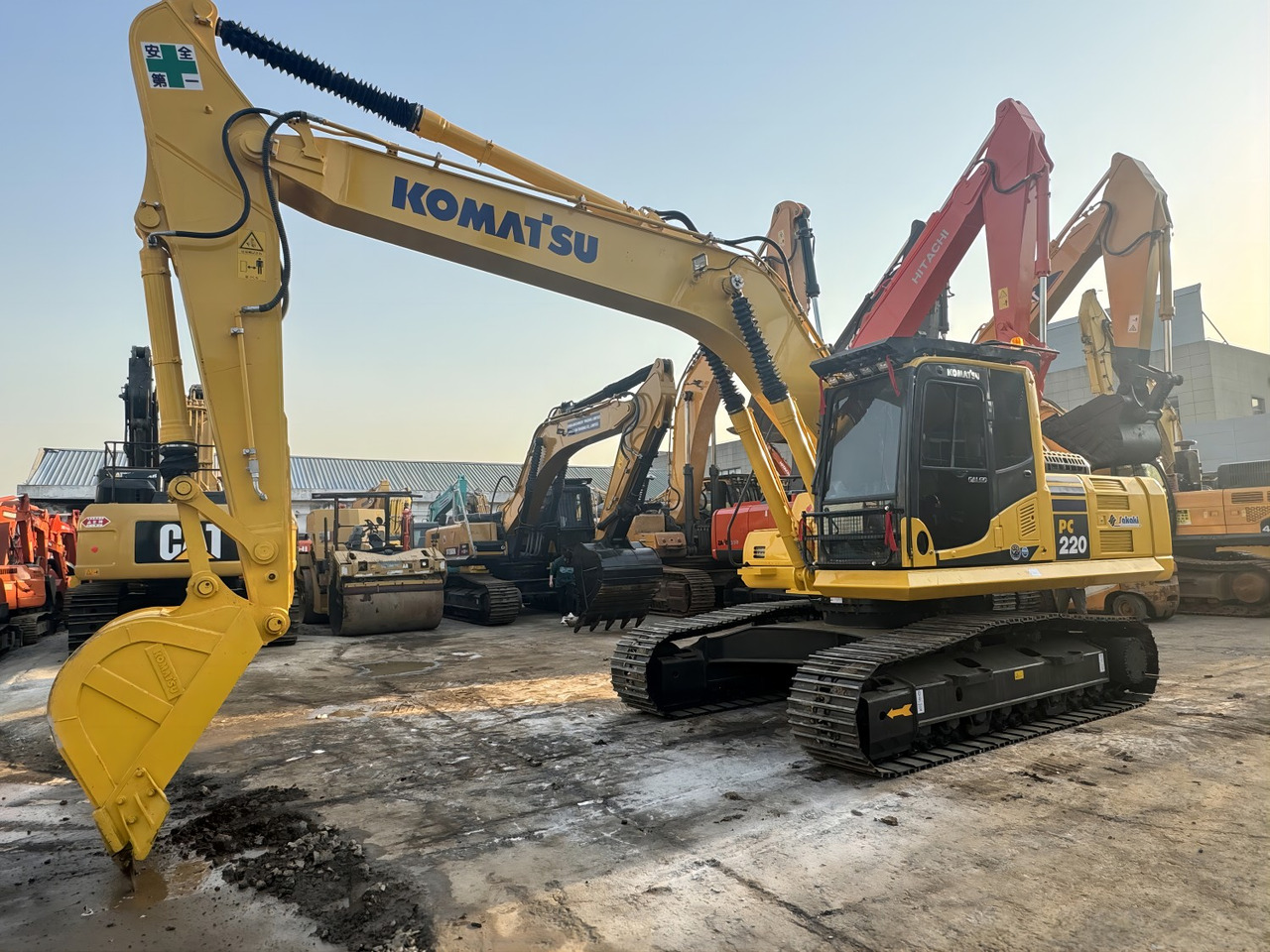 Komatsu PC220 PC220-8MO PC210 PC200 20 Ton Hydraulic Crawler Slightly Used Excavator - Bæltegravemaskine: billede 4 Komatsu PC220 PC220-8MO PC210 PC200 20 Ton Hydraulic Crawler Slightly Used Excavator - Bæltegravemaskine: billede 4