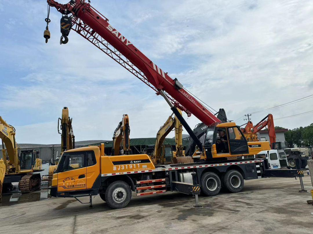 Sany 25 Ton Used Truck Crane 50 Ton 70 Ton 80 Ton 100 Ton 120 Ton 200 Ton 220Ton 240 Ton 300 Ton XCMG Zoomlion Liebherr Tadano Truck Crane - Mobilkran: billede 2 Sany 25 Ton Used Truck Crane 50 Ton 70 Ton 80 Ton 100 Ton 120 Ton 200 Ton 220Ton 240 Ton 300 Ton XCMG Zoomlion Liebherr Tadano Truck Crane - Mobilkran: billede 2