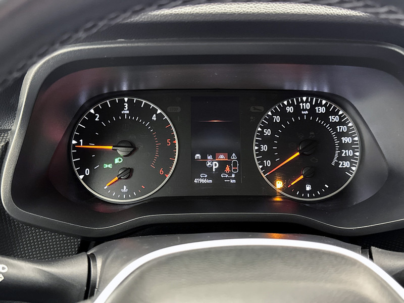 Leje en Renault Trafic 2.0 dCi 170 T27 DC L2H1 Luxe Dubbele cabine Led Trekhaak 2500KG Cruise control Renault Trafic 2.0 dCi 170 T27 DC L2H1 Luxe Dubbele cabine Led Trekhaak 2500KG Cruise control: billede 6 Leje en Renault Trafic 2.0 dCi 170 T27 DC L2H1 Luxe Dubbele cabine Led Trekhaak 2500KG Cruise control Renault Trafic 2.0 dCi 170 T27 DC L2H1 Luxe Dubbele cabine Led Trekhaak 2500KG Cruise control: billede 6