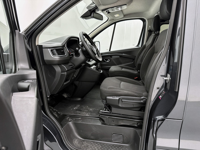 Leje en Renault Trafic 2.0 dCi 170 T27 DC L2H1 Luxe Dubbele cabine Led Trekhaak 2500KG Cruise control Renault Trafic 2.0 dCi 170 T27 DC L2H1 Luxe Dubbele cabine Led Trekhaak 2500KG Cruise control: billede 15 Leje en Renault Trafic 2.0 dCi 170 T27 DC L2H1 Luxe Dubbele cabine Led Trekhaak 2500KG Cruise control Renault Trafic 2.0 dCi 170 T27 DC L2H1 Luxe Dubbele cabine Led Trekhaak 2500KG Cruise control: billede 15