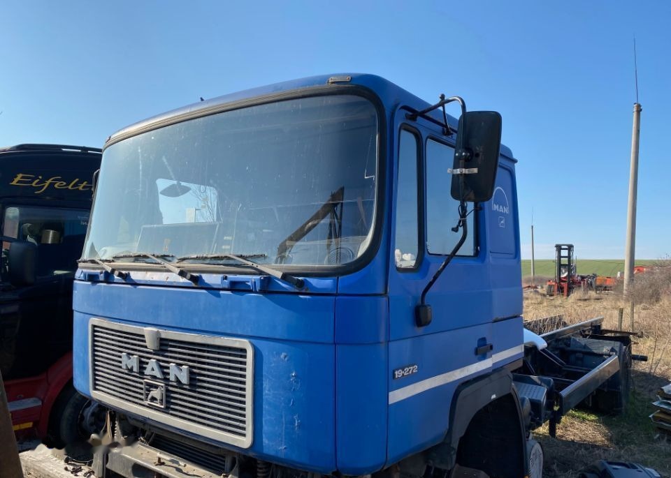MAN SILENT , Model 1 / 2 / 3 , Dubla a completa MAN F2000 - Førerhus for Lastbil: billede 1 MAN SILENT , Model 1 / 2 / 3 , Dubla a completa MAN F2000 - Førerhus for Lastbil: billede 1