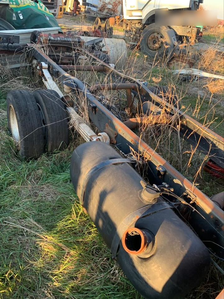 Piese din dezmembrari Mercedes Benz Vario 612 614 615 812 814 815 Mercedes-Benz Vario - Reservedel for Lastbil: billede 4 Piese din dezmembrari Mercedes Benz Vario 612 614 615 812 814 815 Mercedes-Benz Vario - Reservedel for Lastbil: billede 4