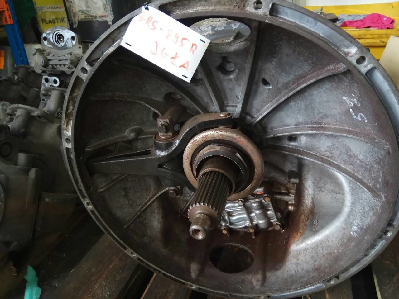 Scania GRS895R Scania R - Gearkasse for Lastbil: billede 1 Scania GRS895R Scania R - Gearkasse for Lastbil: billede 1