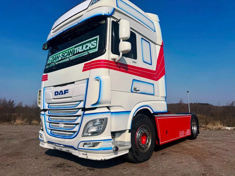 DAF XF 450 DAF XF 450 Special Interior. 706000 km. Euro 6 - Trækker: billede 1 DAF XF 450 DAF XF 450 Special Interior. 706000 km. Euro 6 - Trækker: billede 1