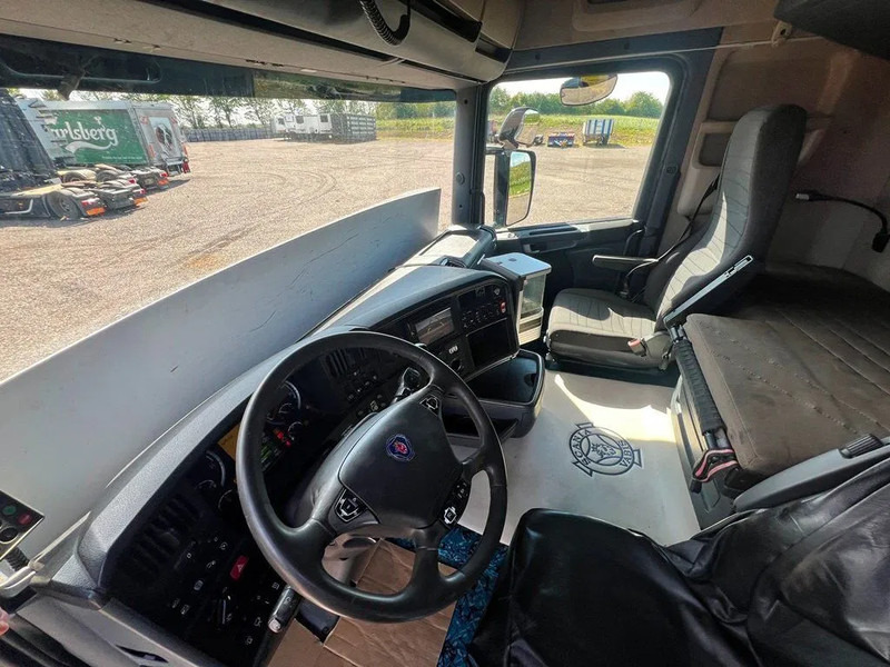 Trækker Scania R560 V8 Air / Air Suspension. only 623000km . Euro 5. Hydr. system.: billede 12 Trækker Scania R560 V8 Air / Air Suspension. only 623000km . Euro 5. Hydr. system.: billede 12
