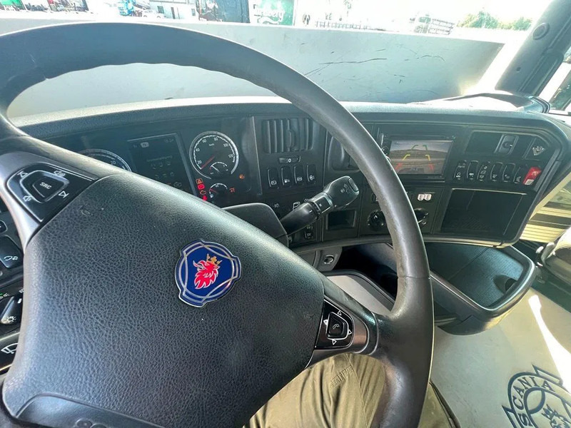 Trækker Scania R560 V8 Air / Air Suspension. only 623000km . Euro 5. Hydr. system.: billede 16 Trækker Scania R560 V8 Air / Air Suspension. only 623000km . Euro 5. Hydr. system.: billede 16