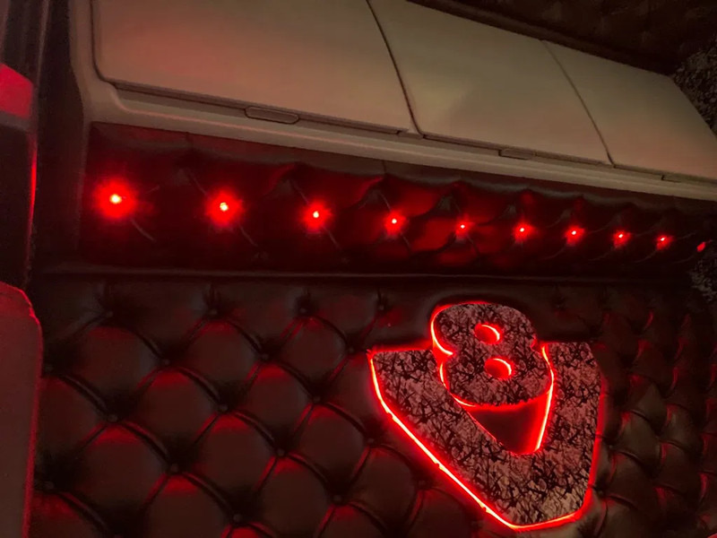 Trækker Scania R660 V8 NGS Show Truck . Speciel Interior. Air / Air suspension. Hydr. system: billede 12 Trækker Scania R660 V8 NGS Show Truck . Speciel Interior. Air / Air suspension. Hydr. system: billede 12