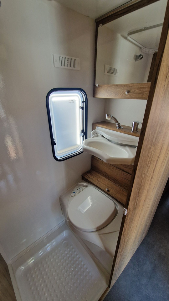 N-LAZUR Niewiadów Nowa Przyczepa Kempingowa dla 4 osób z Łazienką - Campingvogn: billede 4 N-LAZUR Niewiadów Nowa Przyczepa Kempingowa dla 4 osób z Łazienką - Campingvogn: billede 4