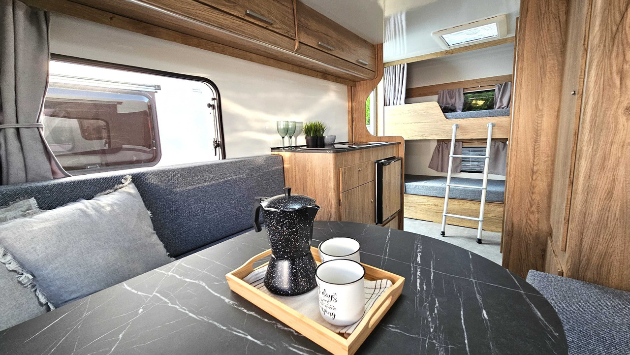 Nowy 2025 N-LAZUR Niewiadów dla 4os. - Campingvogn: billede 3 Nowy 2025 N-LAZUR Niewiadów dla 4os. - Campingvogn: billede 3