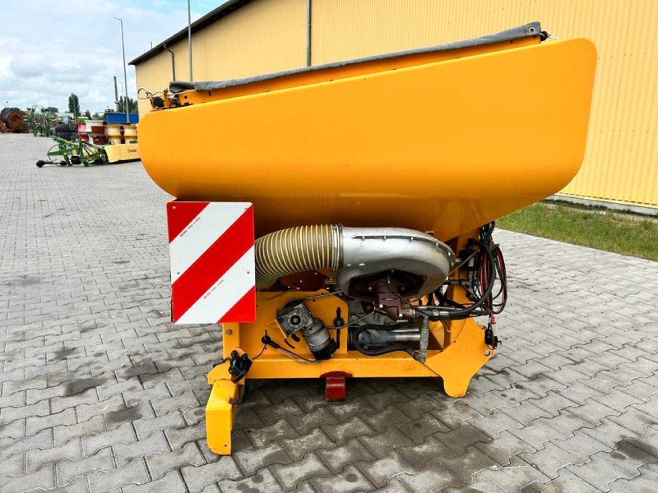 AGRISEM DSF 1600 FRONTTANK - Gødningsspreder: billede 2 AGRISEM DSF 1600 FRONTTANK - Gødningsspreder: billede 2