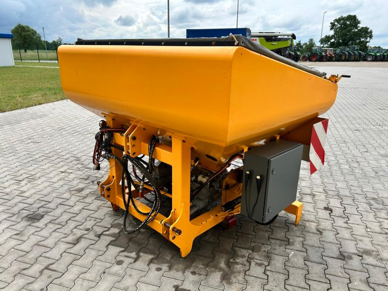AGRISEM DSF 1600 FRONTTANK - Gødningsspreder: billede 4 AGRISEM DSF 1600 FRONTTANK - Gødningsspreder: billede 4